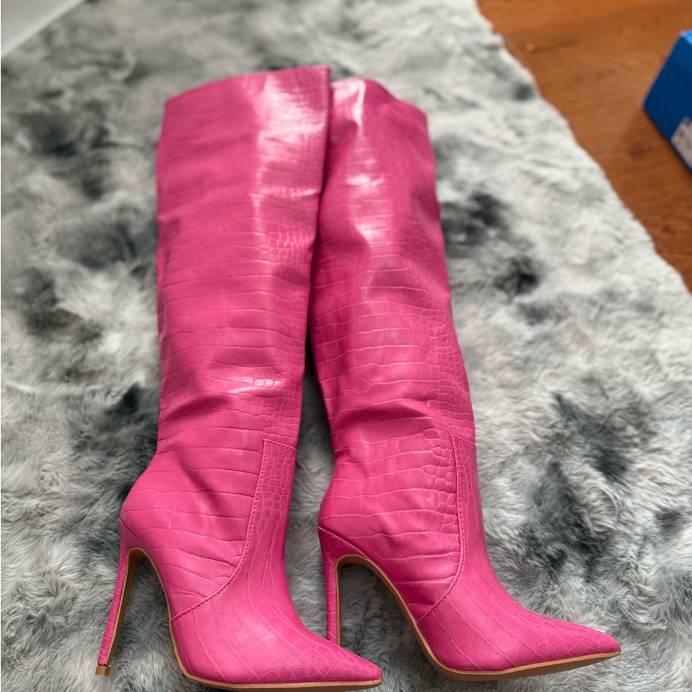 Fashion Nova Fuchsia Croc-Embossed Heeled Boots